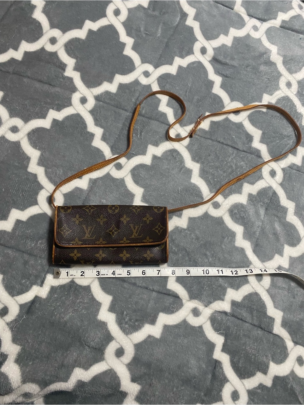 Louis Vuitton Monogram Canvas Brown Crossbody Wallet - Picture 2 of 8